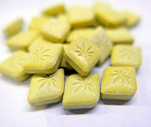 Cannabis mints
